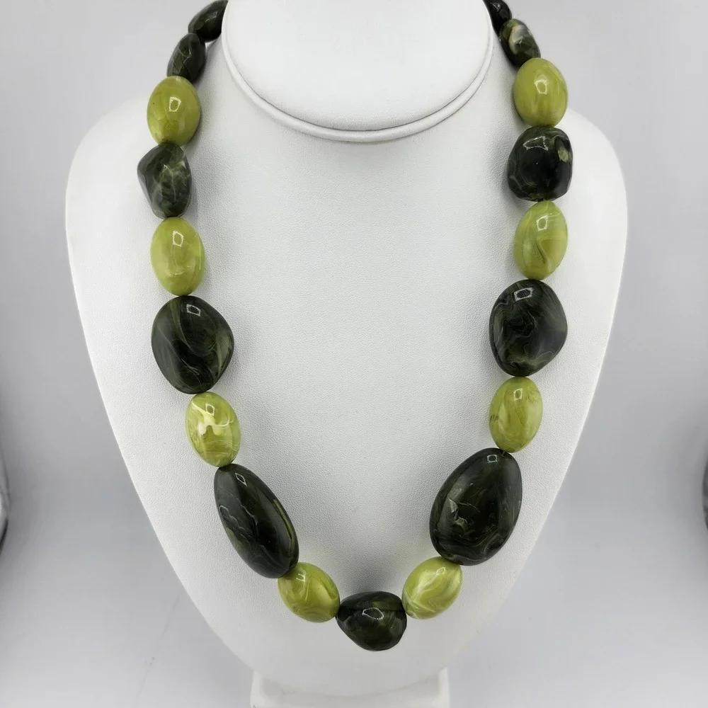 Green Marbled Chunky Bead‎ Necklace READ